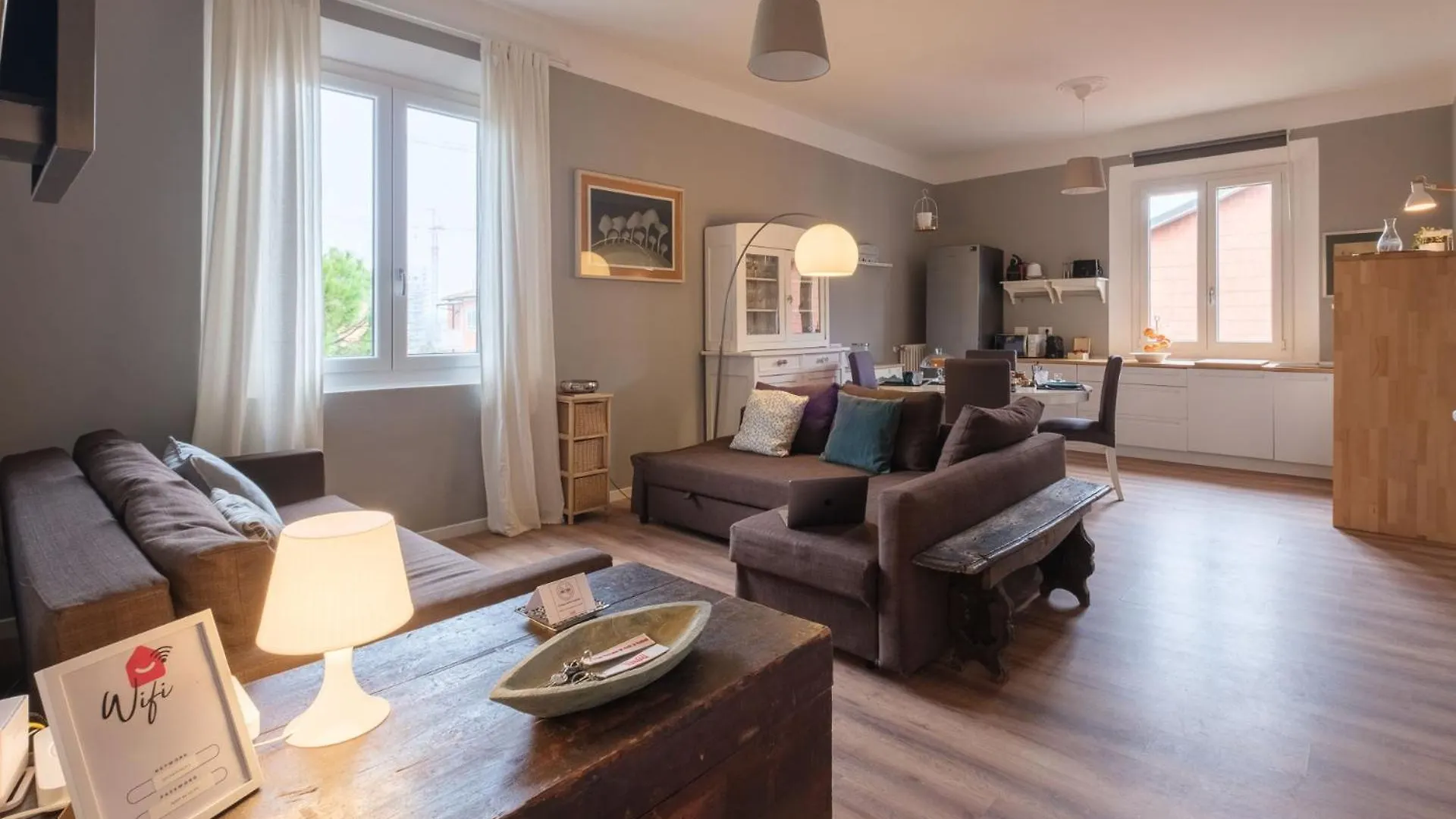 Elegance And Comfort In The Heart Of Bologna Italien